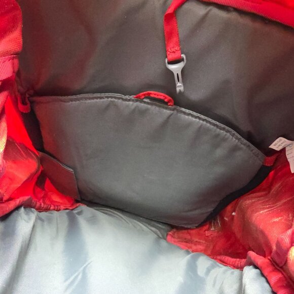 Novara MainLine Red Cycling Backpack Travel Outdoors Camping Hiking Casual - Picture 6 of 13